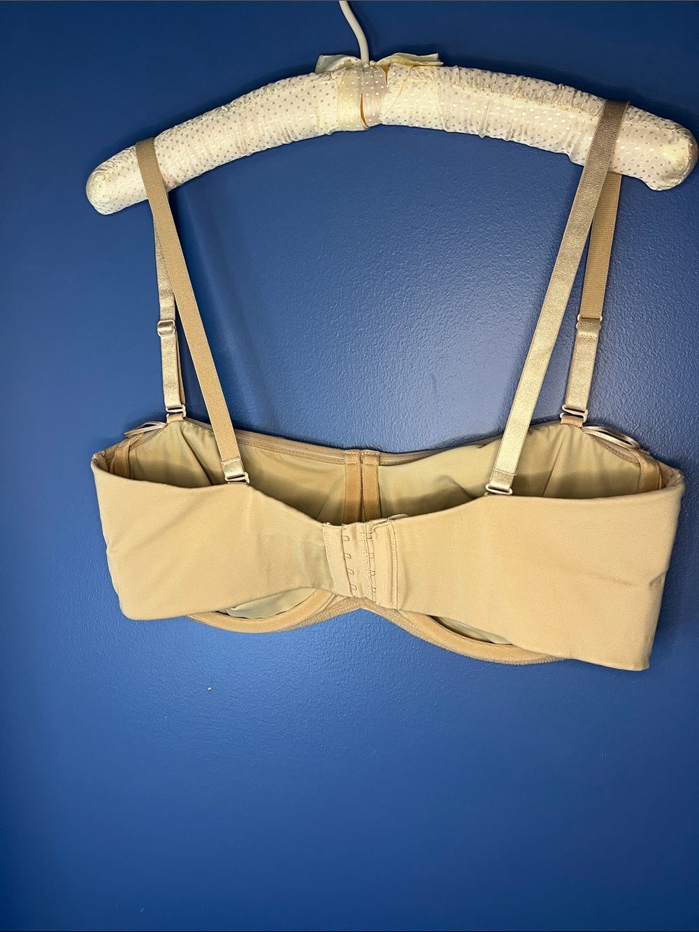 Lilyette underwire, minimizer 0939 beige bra, with straps or strapless, 42-D - Picture 7 of 9